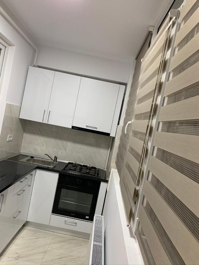 Apartament Cu Regim Hotelier Militari Residence Helen Chiajna Екстер'єр фото